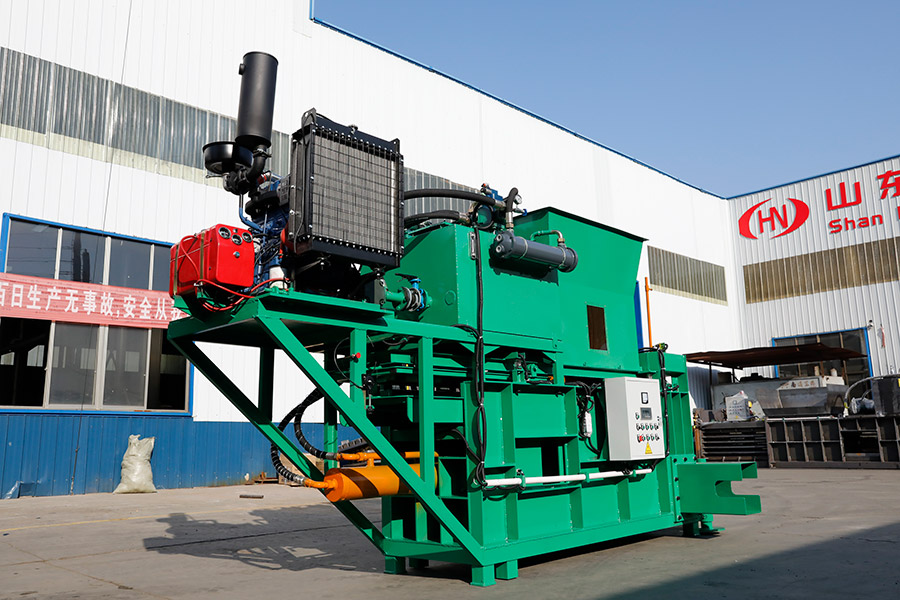 柴油機(jī)三缸秸稈打包機(jī)1 柴油機(jī)三缸秸稈打包機(jī)1